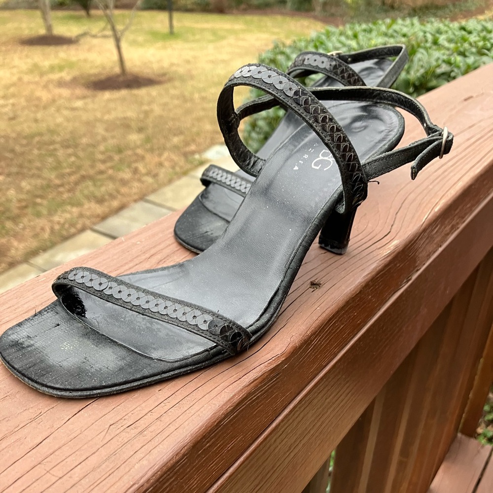 Festive black sandal BCBG Italien size 7, with sparkling leather straps